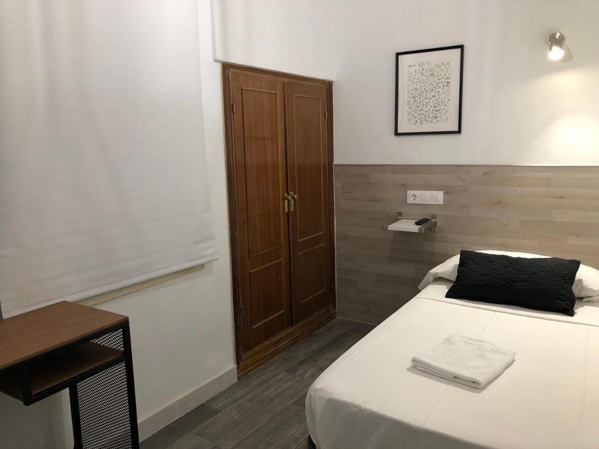 Hostal Abami II Madrid Ngoại thất bức ảnh