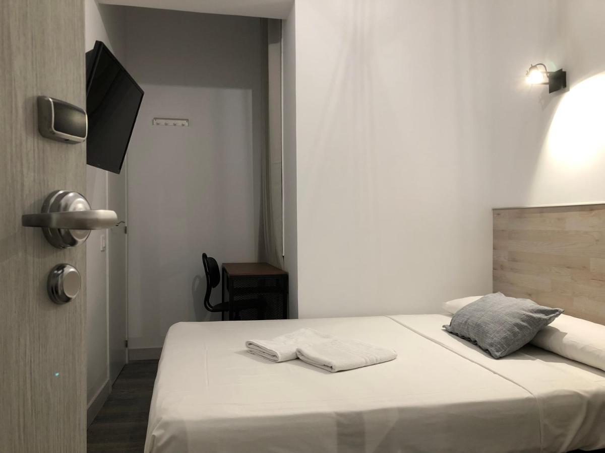 Hostal Abami II Madrid Ngoại thất bức ảnh